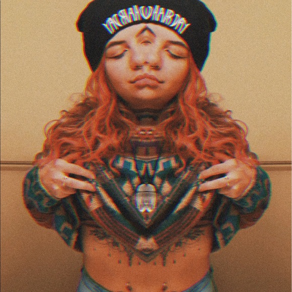 Meet your Posher, Moody - Picture 1 of 9